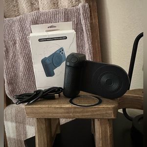 Magnetic Handheld Selfie Grip
